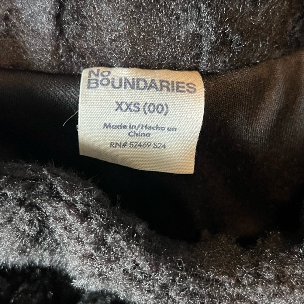 No Boundaries Black Faux Fur Joggers - Picture 4 of 4